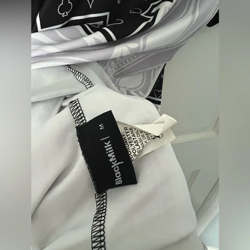 Blackmilk Sharkiecon Jersey - Picture 3 of 3